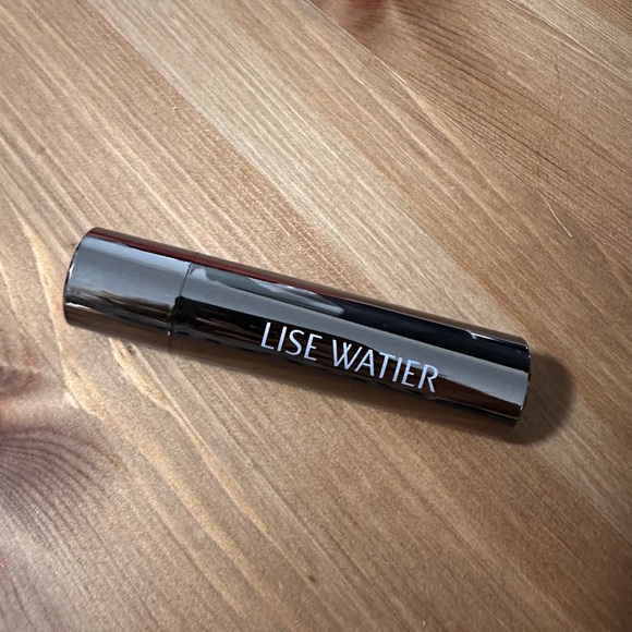 Lipstick - Picture 2 of 3